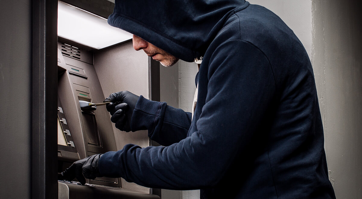 You are currently viewing How to protect your Credit Card from skimming hackers